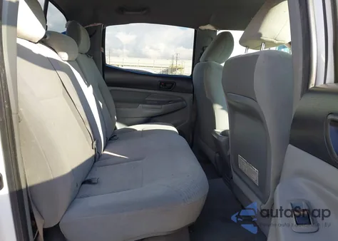 2010 Toyota Tacoma Prerunner V6 z USA, uszkodzony, nr VIN 3TMKU4HN3AM026269